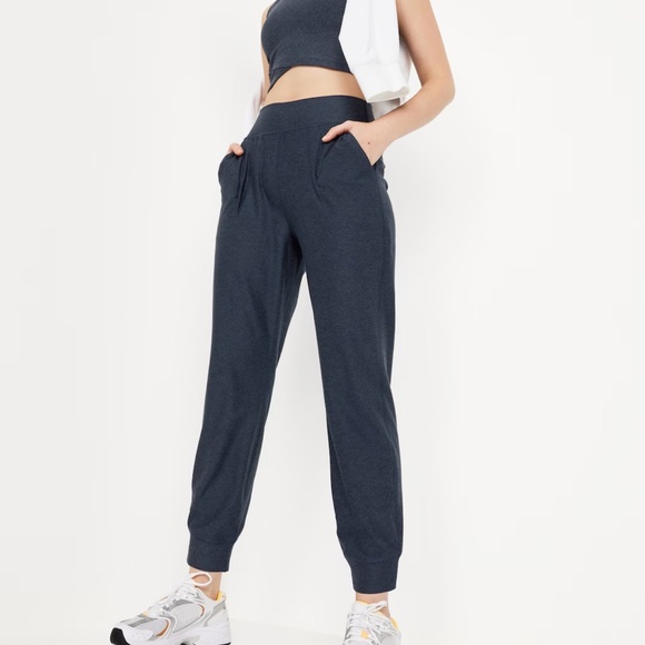 NWT OLD NAVY Extra High-Waisted Cloud+ 7/8 Leggings Color: Dusk Navy SIZE LARGE - Picture 3 of 7